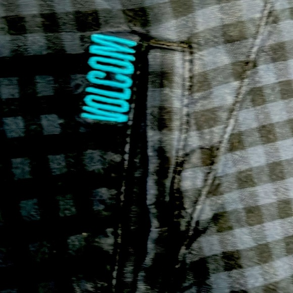 Volcom 🩳 Men's Blue Checkered Shorts - Picture 4 of 7